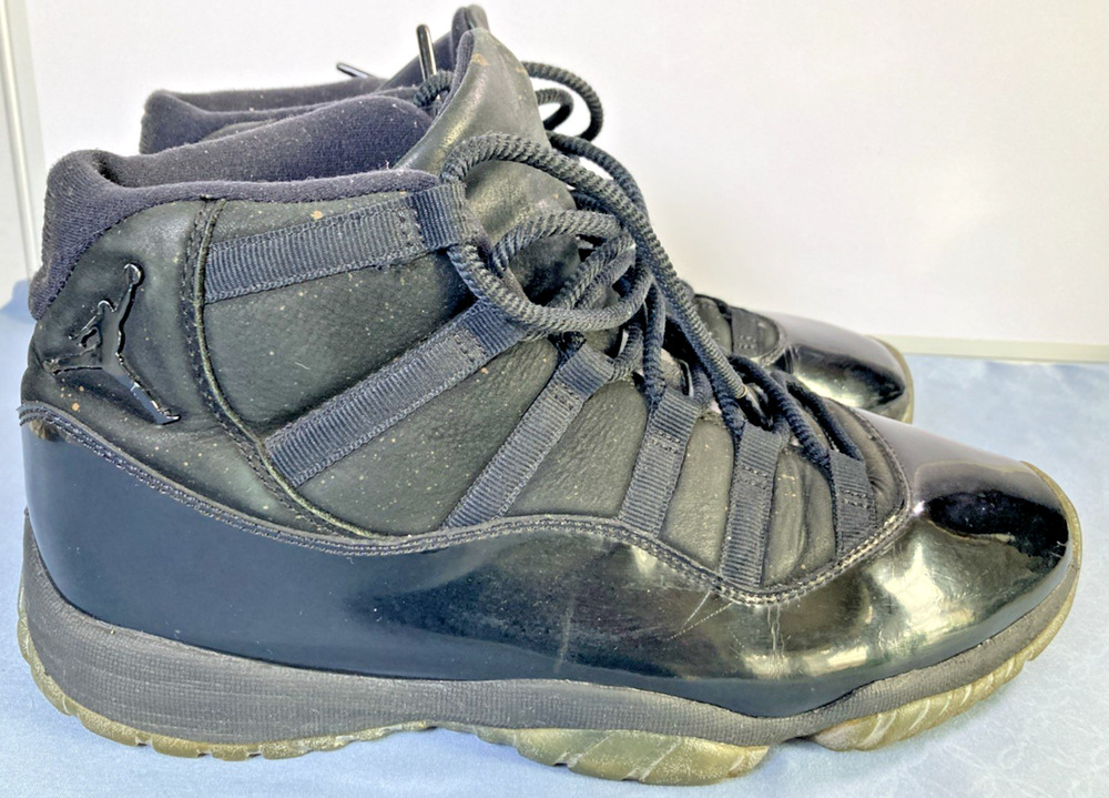 Nike Air Jordan 11 XI Retro Cap and Gown Black 378037-005 Men Size 10 Sneakers